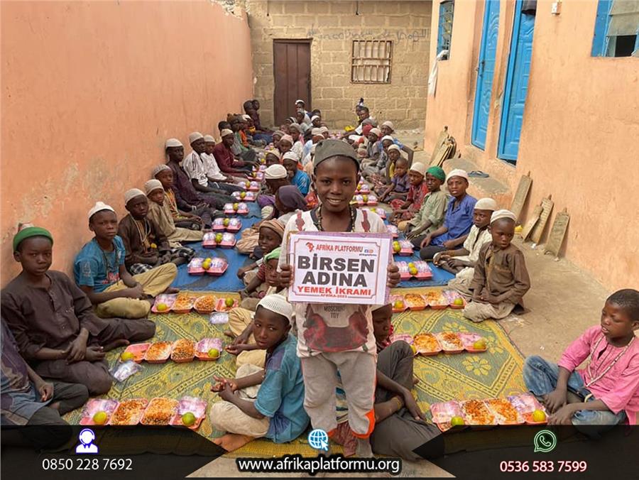 Afrika'da Yemek Yardımı