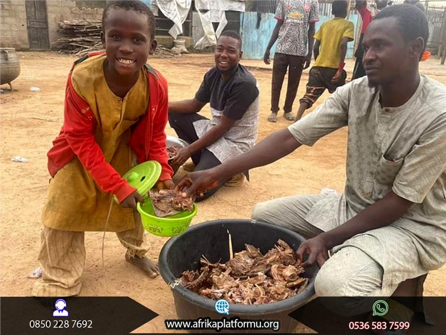 Afrika'da Yemek Yardımı