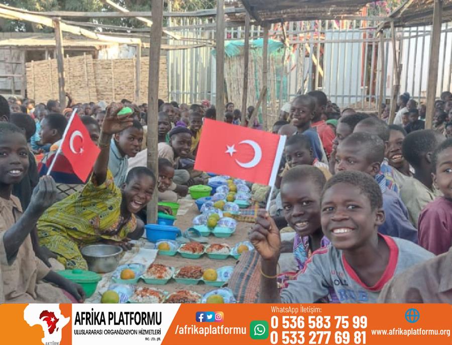 Afrika'da Yemek Yardımı